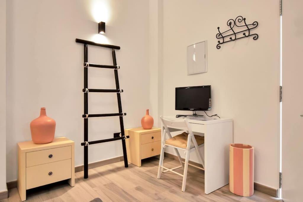 Moderno Loft En El Corazon Historico De Estepona - Casa Pepita 17 Dış mekan fotoğraf
